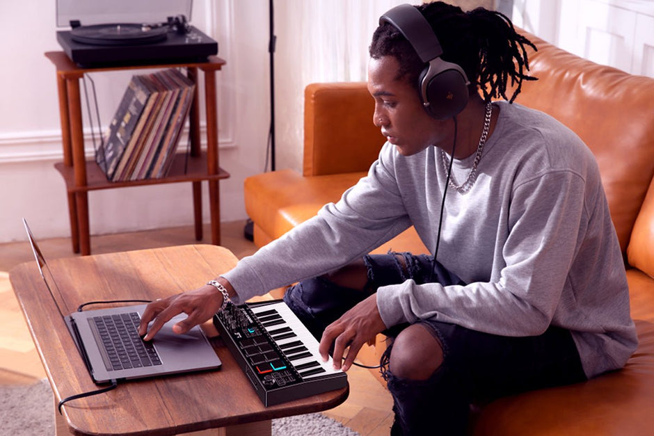 TERENCE MIDI 25 - Key Professional Keyboard with OLED Display - terenceofficial