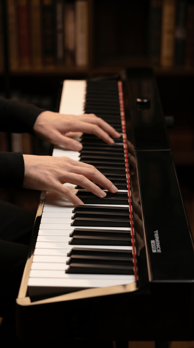Terence V70 Foldable Digital Piano - terenceofficial
